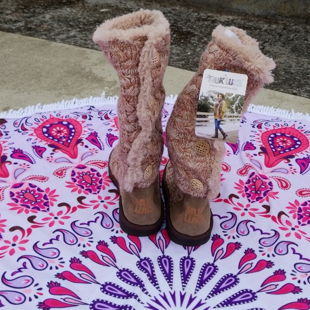 MUKLUKS Blush Faux Fur Lined Boot NWT - Picture 3 of 6